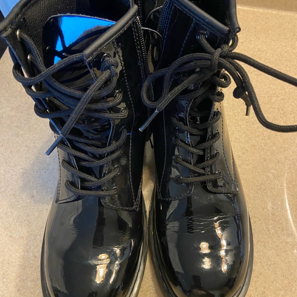 Dr Martens “Airwair” 1460 Docs , Patent leather boots UK 5 US 7